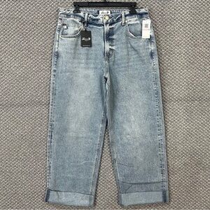 Seven7 Blue High Rise Jeans with Vintage-Inspired Fade